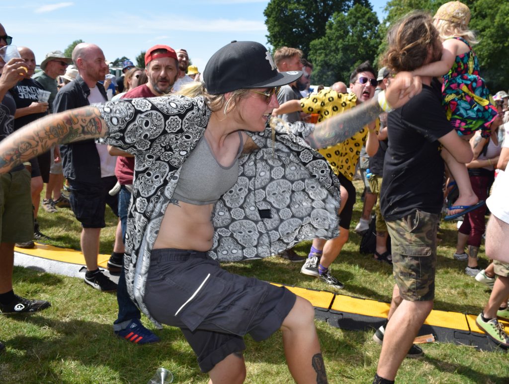 GuilFest - The Skints dancers